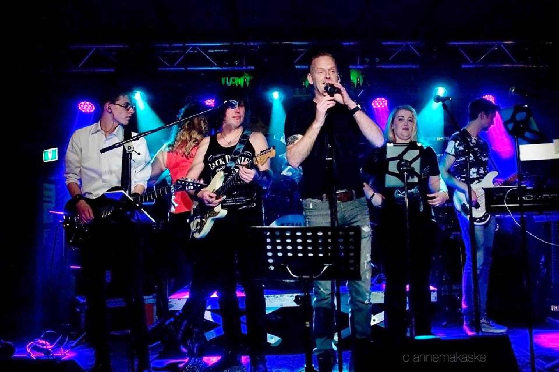 34 muzikanten en 300 bezoekers maken 4e Rocknacht tot succes