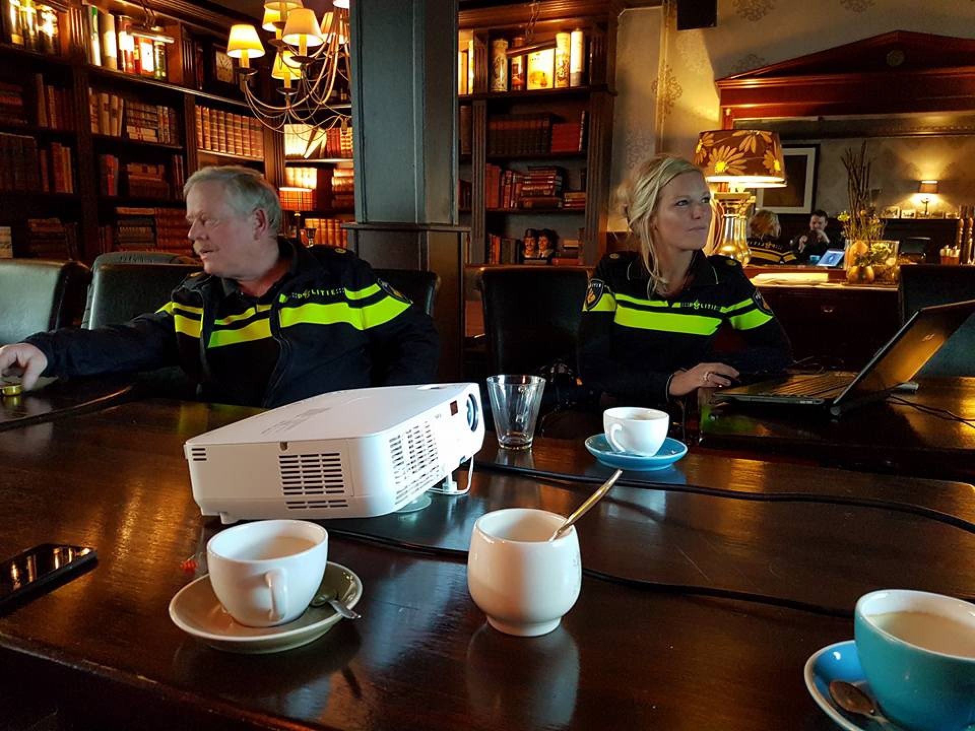 Voorlichting buurtpreventieapp voor deel Veldbloemen en omliggende straten op 10 april