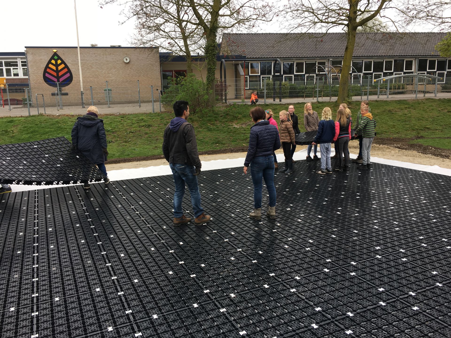Video: Kunstgrasveld Erve Hooijerinck in gebruik genomen