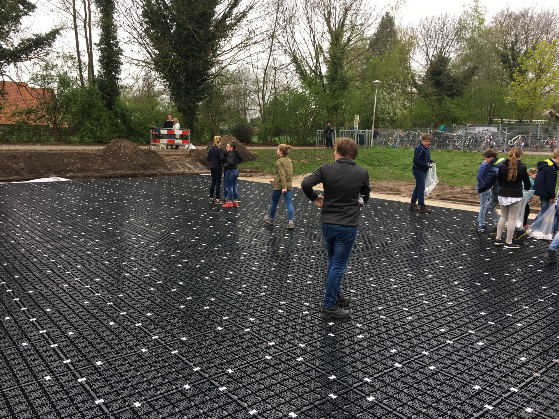 Video: Kunstgrasveld Erve Hooijerinck in gebruik genomen