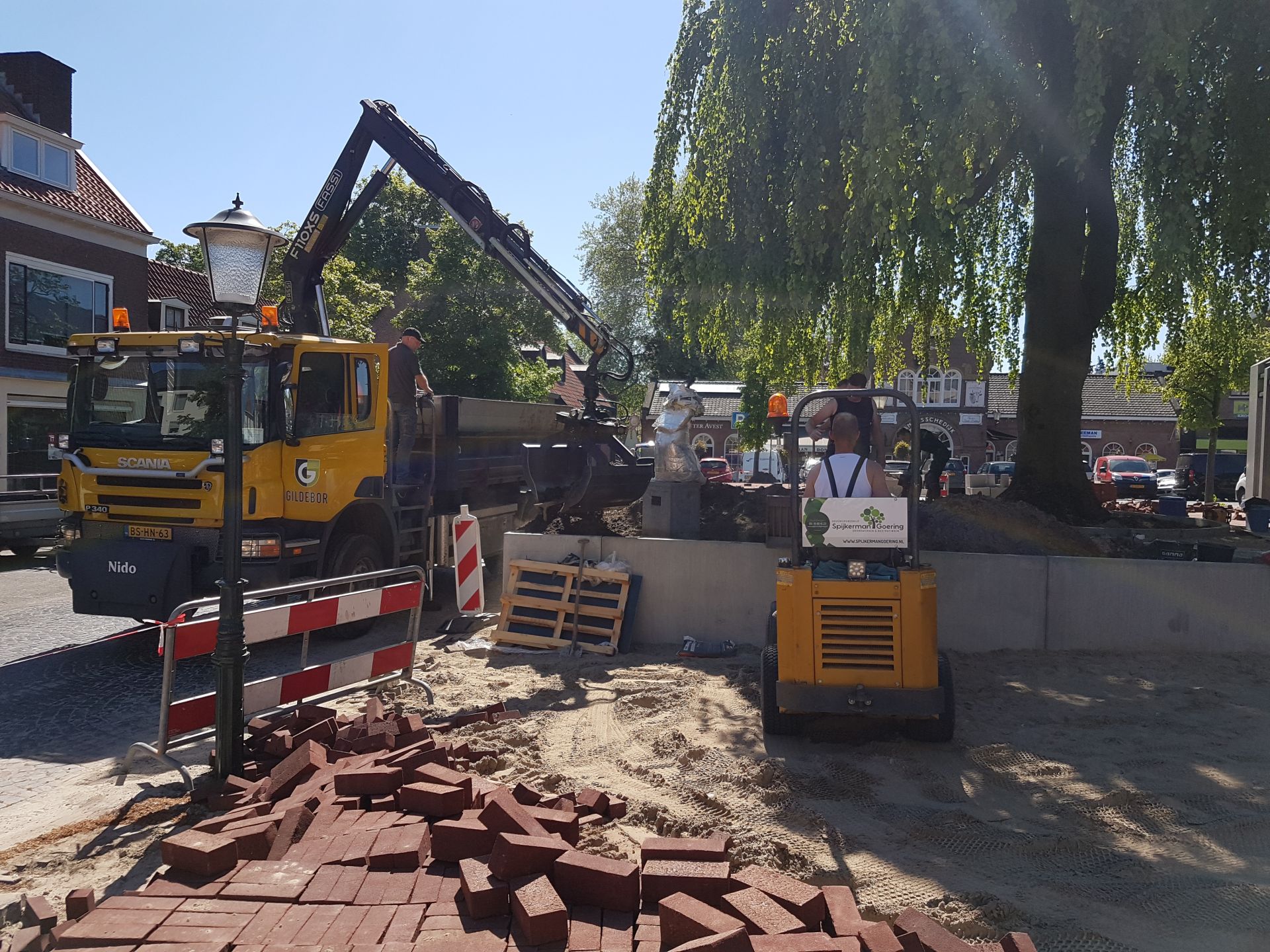 Video: Oorlogsmonument De Schreeuw krijgt prominente plek op Ressingplein Delden