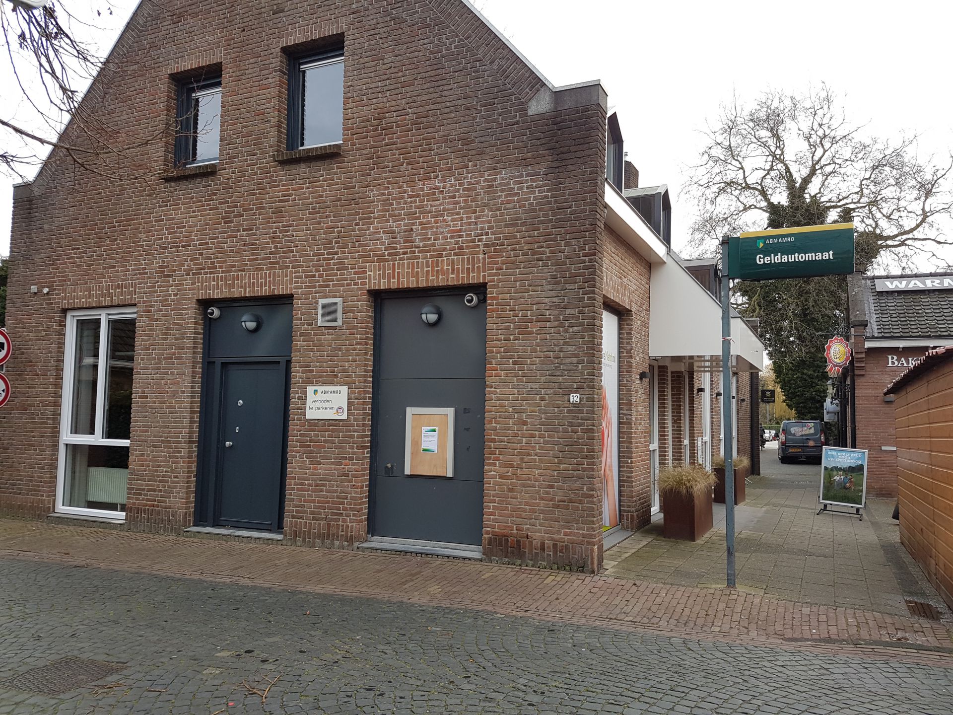 ABN Amro sluit pinautomaat in Delden