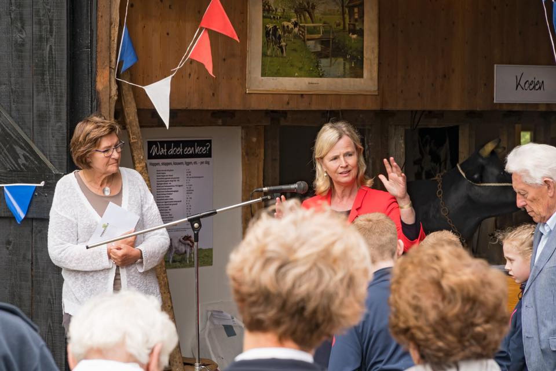 Annie Schreijer opent nieuwe seizoen Wendezoele en expositie Zuivel en Zo