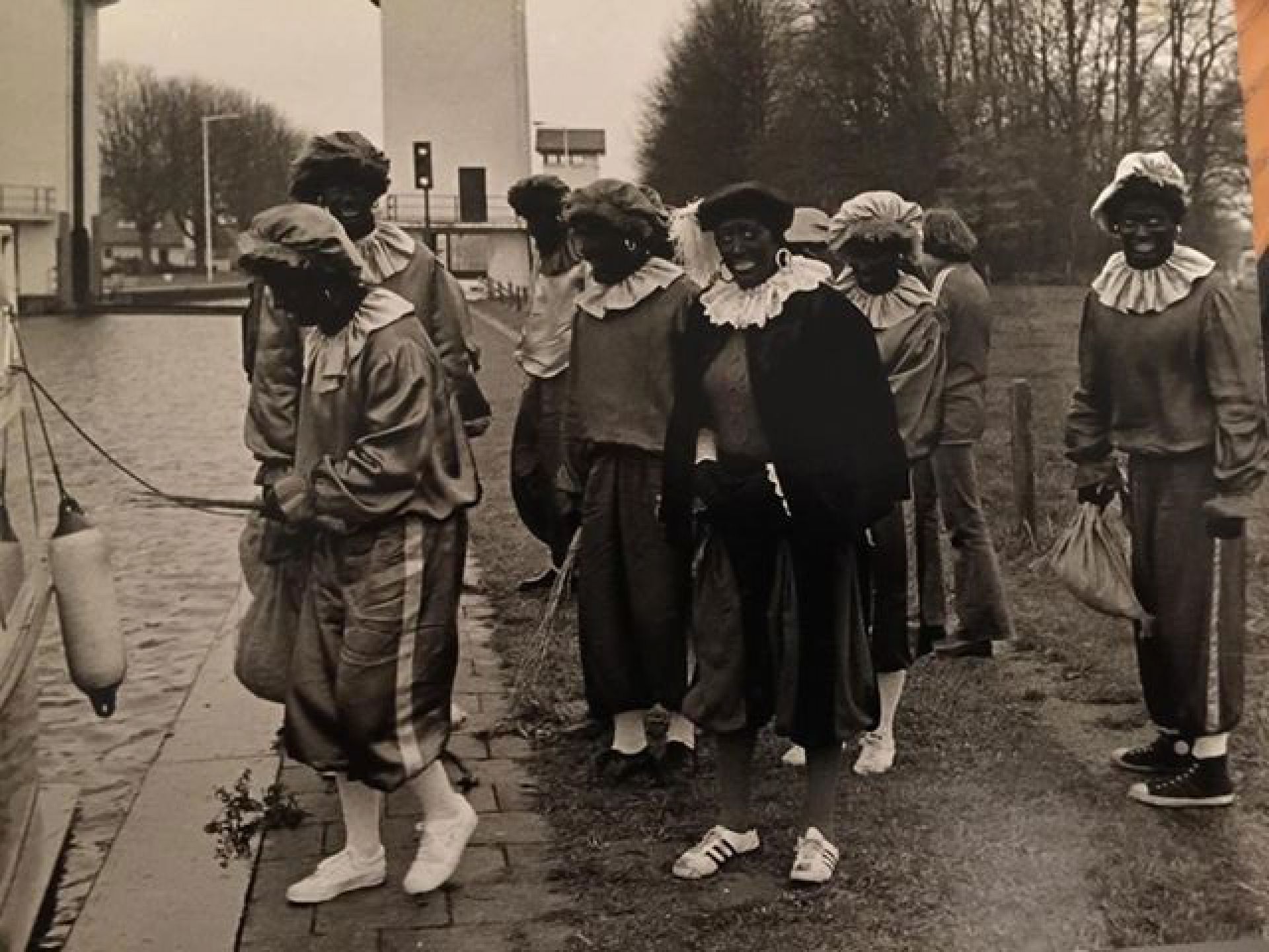 De Geschiedenis Van Delden In Beeld Sinterklaas In Delden In De Jaren 70 Nieuws Nieuws Uit Delden Het Laatste Nieuws Als Eerste