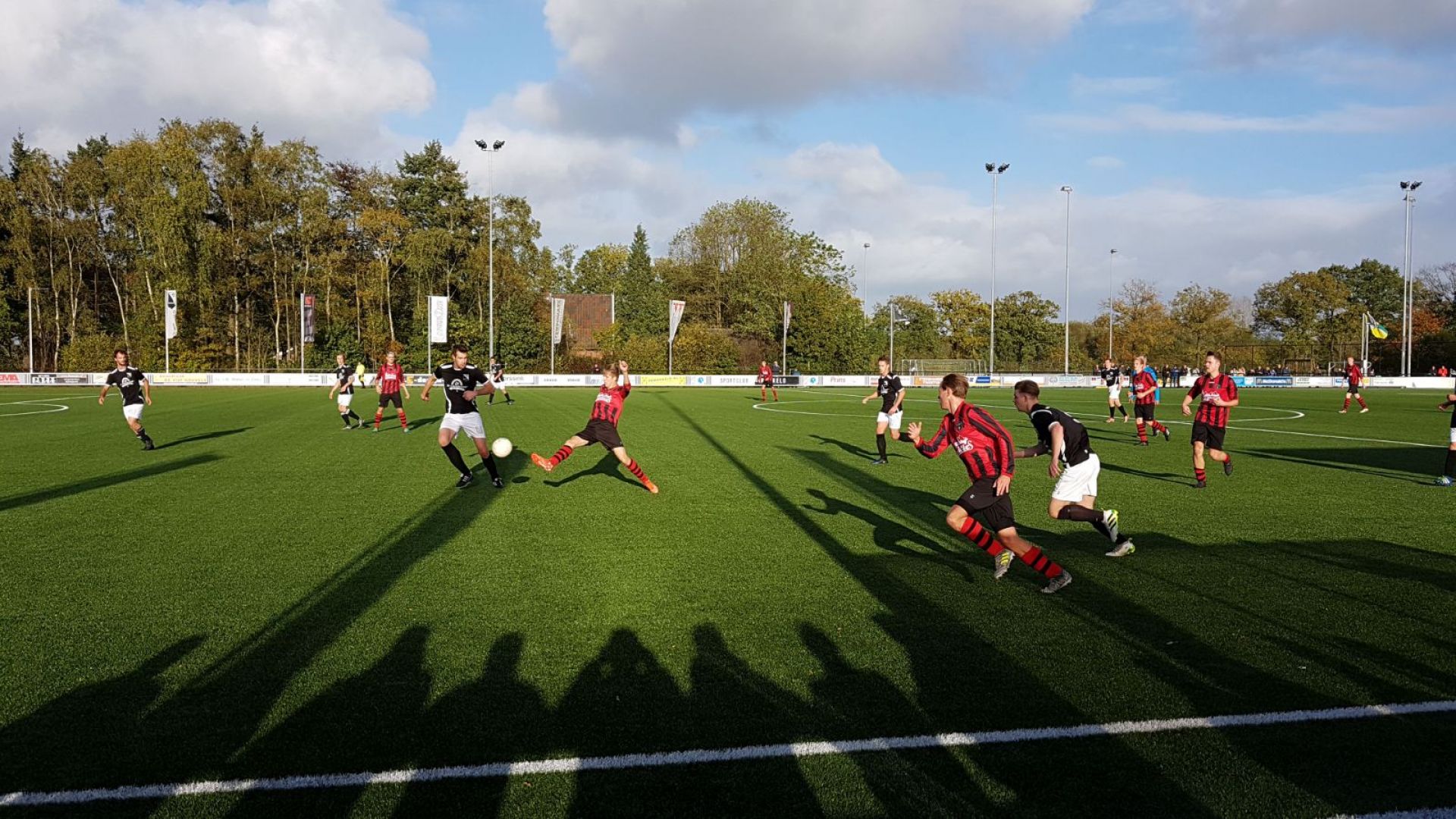 Update: Rood Zwart lijdt derde nederlaag op rij
