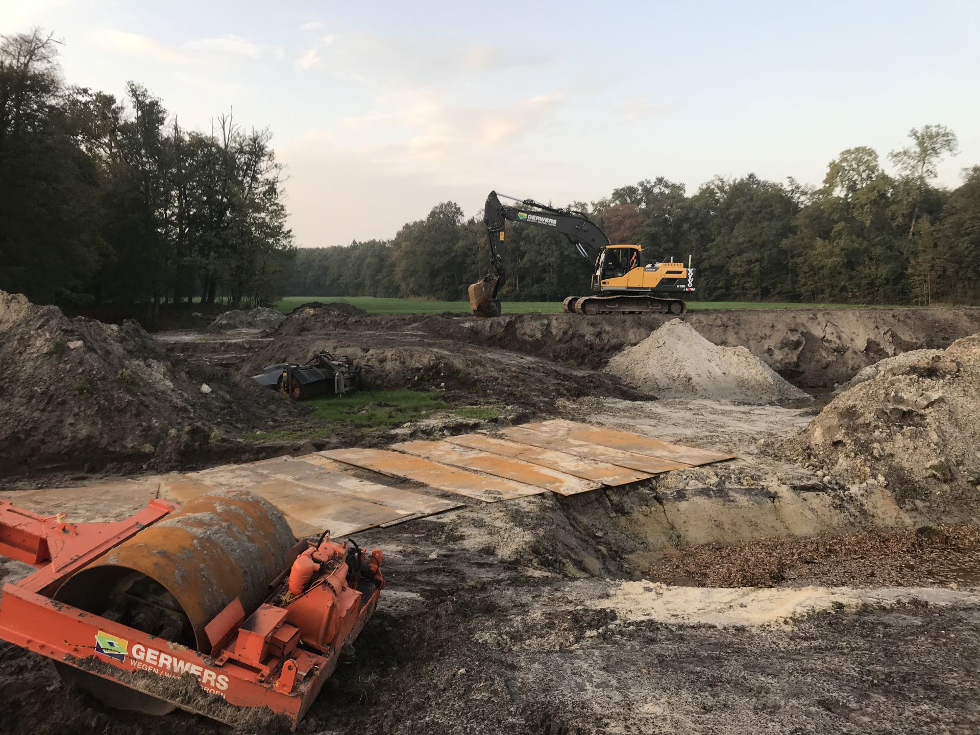 Aanleg nieuwe Twickelvijver in volle gang