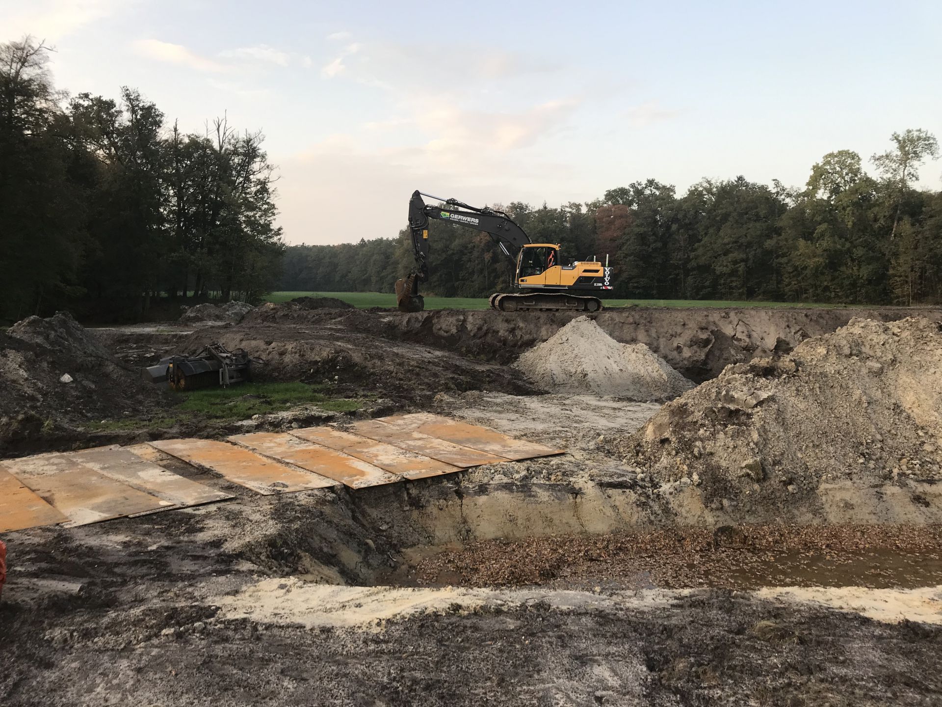Aanleg nieuwe Twickelvijver in volle gang