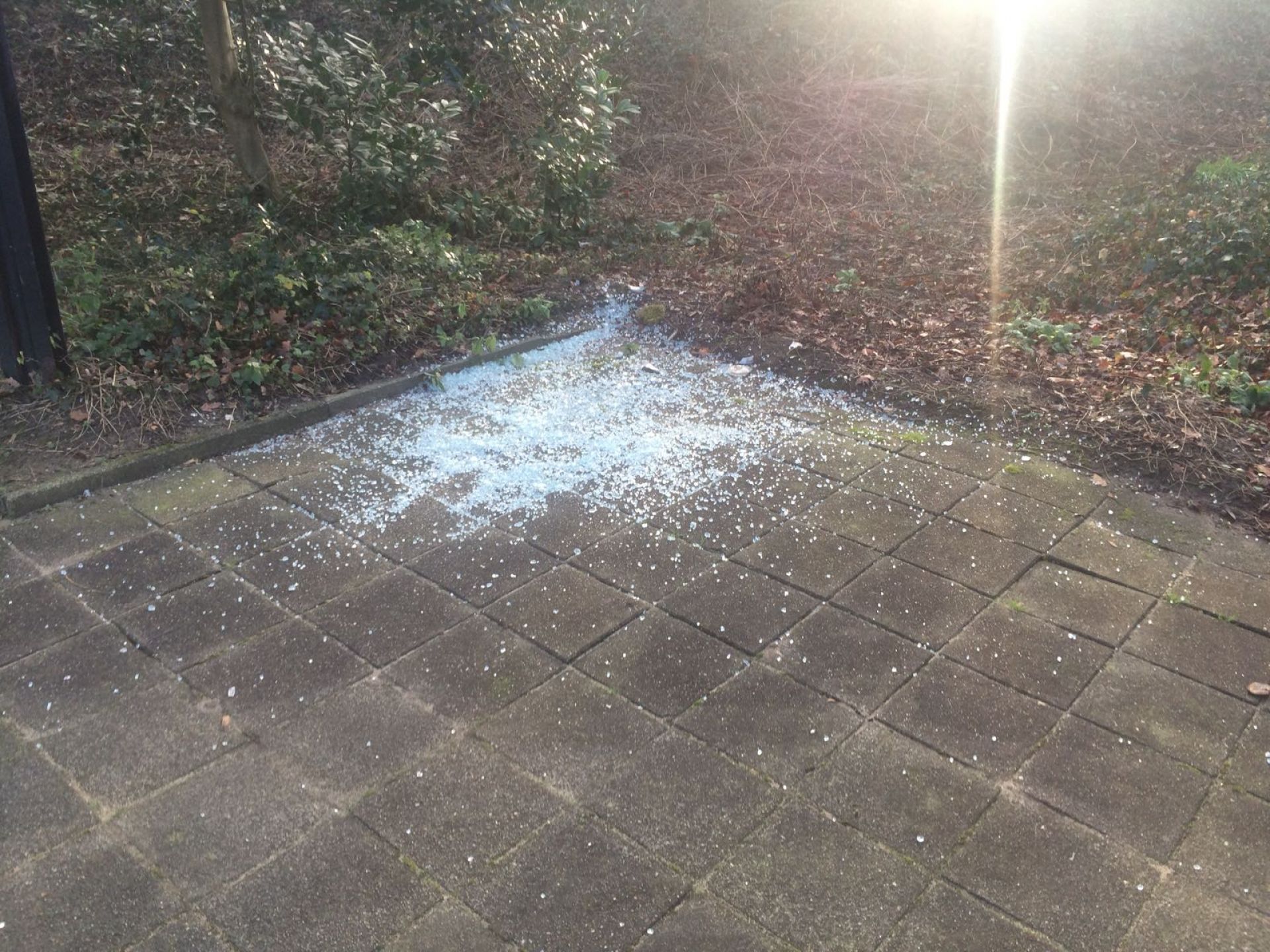Vernielingen op terrein Tennisclub Delden