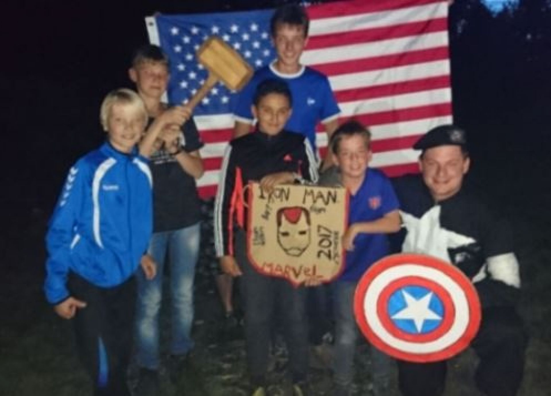Deldense scouts vermaken zich op traditionele zomerkampen