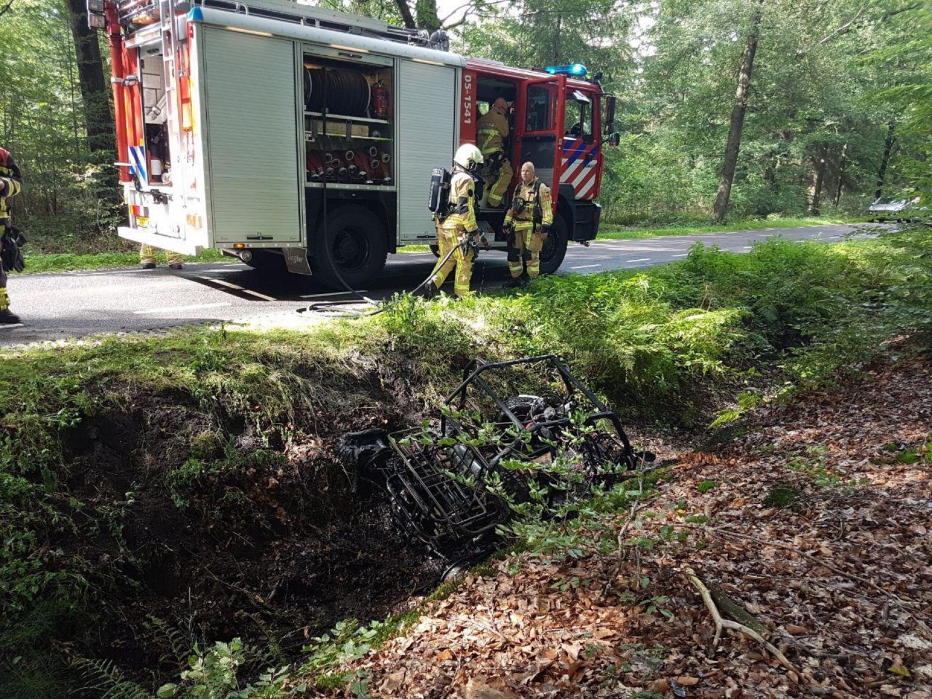 Inzittenden buggy komen met schrik vrij na brand 