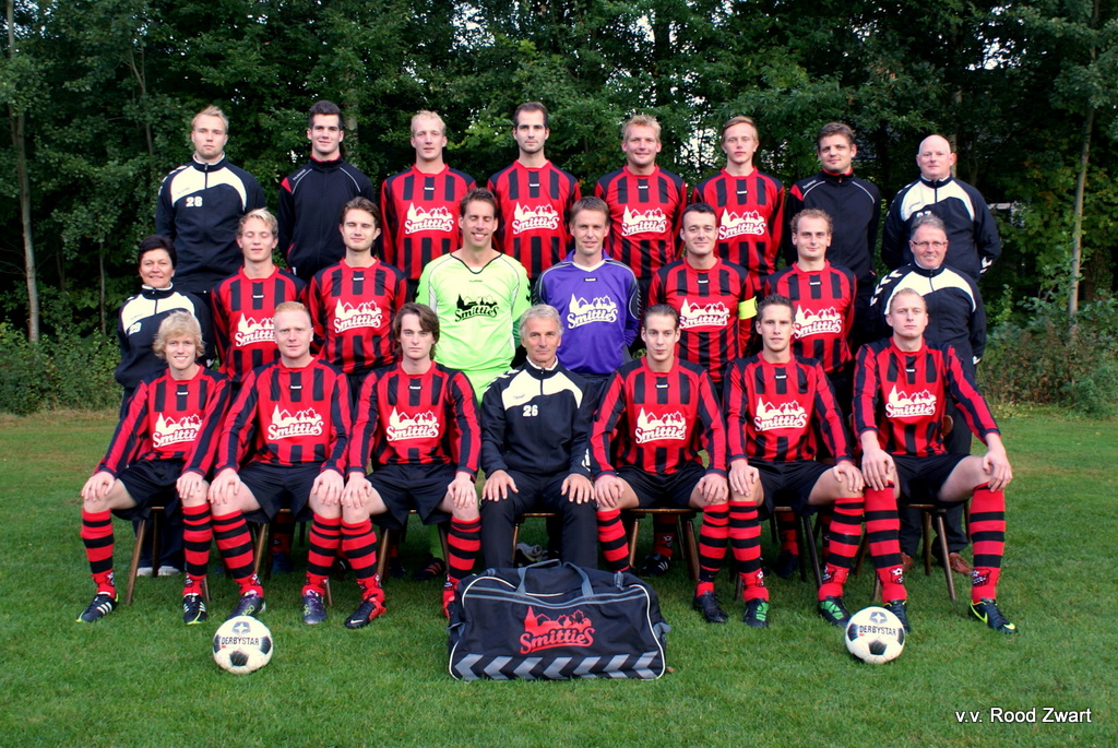 Bert-Jan Heins ook volgend seizoen trainer van Rood Zwart