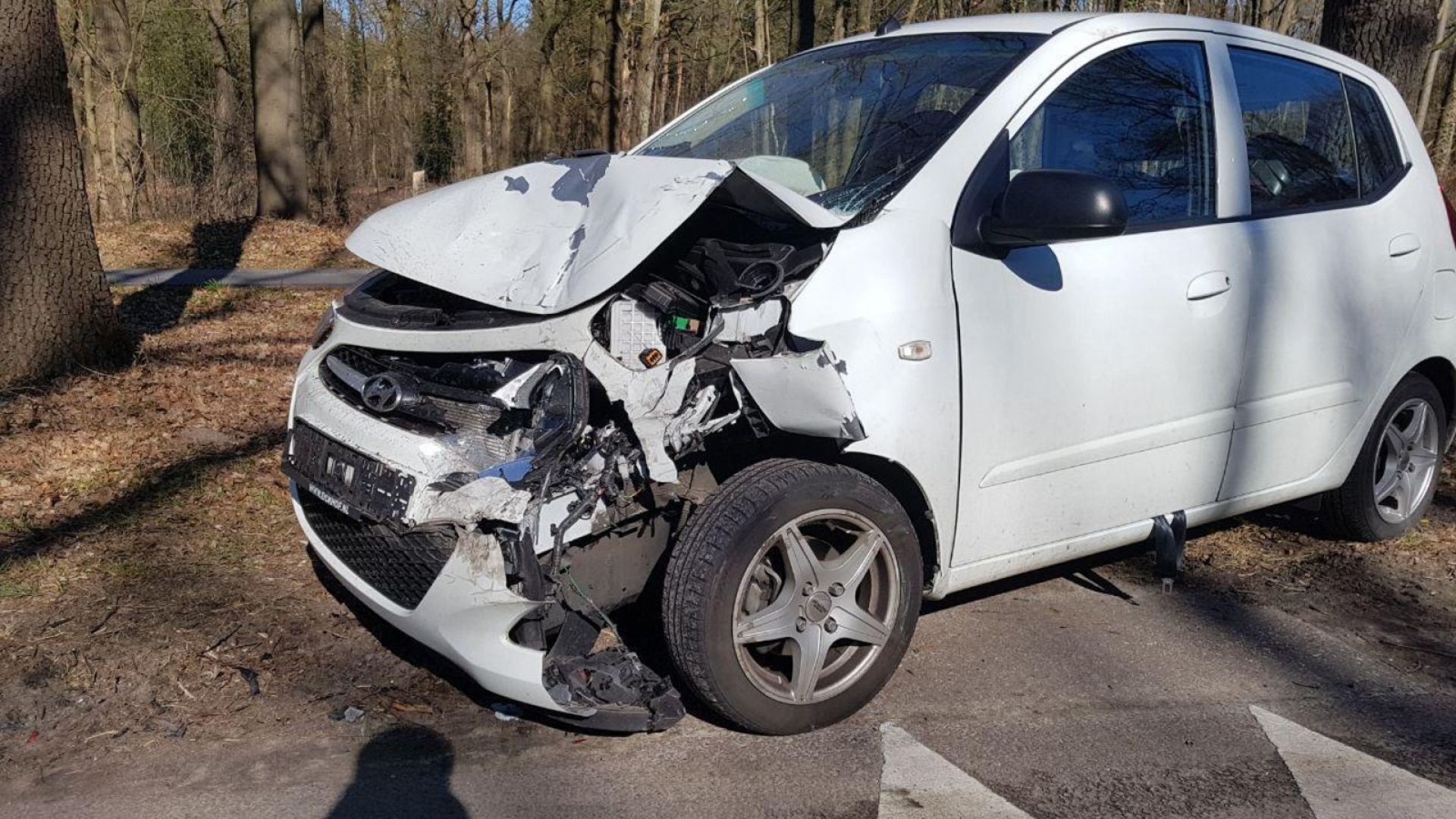 Schade na aanrijding op de Almeloseweg bij Delden