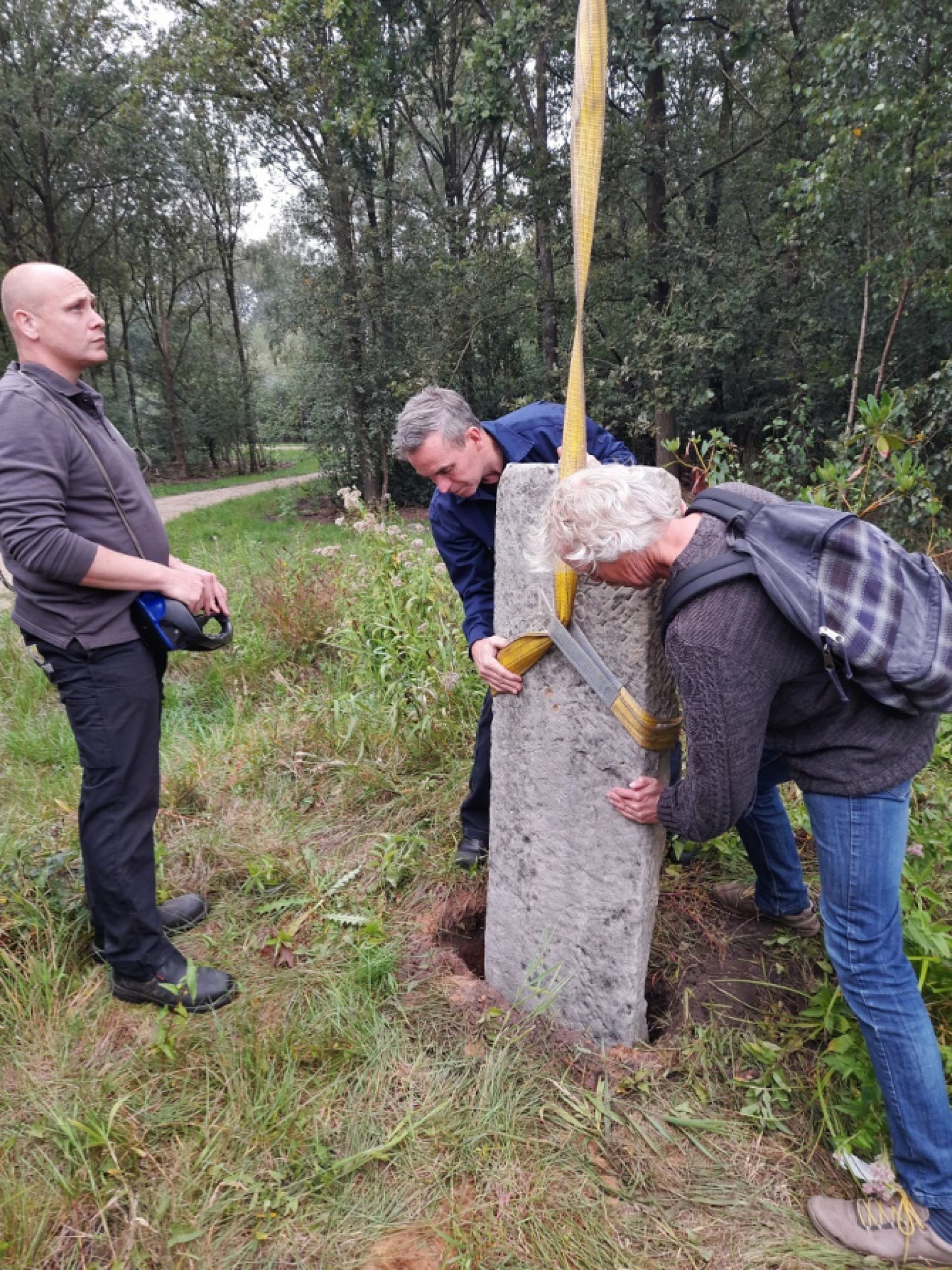 Grenspaal tussen Delden en Hengelo terug van weggeweest