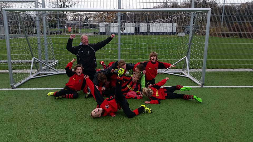 Update: Groot kampioensfeest voor Rood Zwart E1