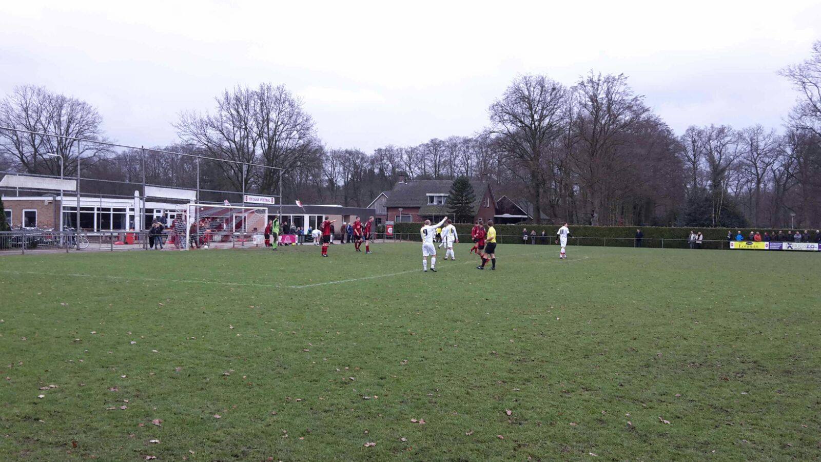 Rood Zwart sluit eerste seizoenshelft af met gelijkspel