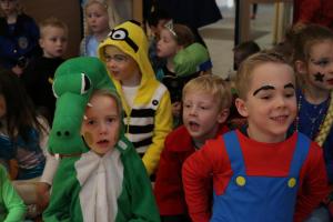 Bezoek basisscholen kindercarnaval