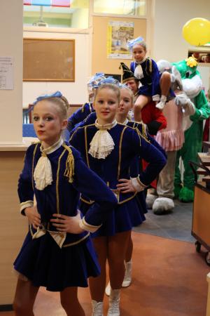 Bezoek basisscholen kindercarnaval