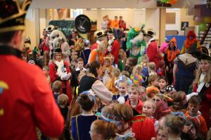 Bezoek basisscholen kindercarnaval