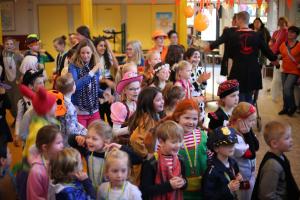 Bezoek basisscholen kindercarnaval
