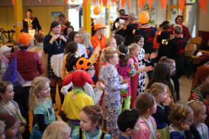 Bezoek basisscholen kindercarnaval