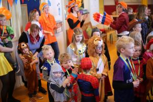 Bezoek basisscholen kindercarnaval