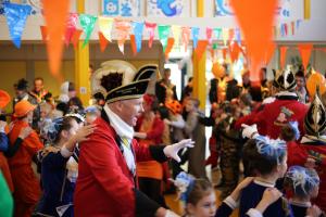 Bezoek basisscholen kindercarnaval