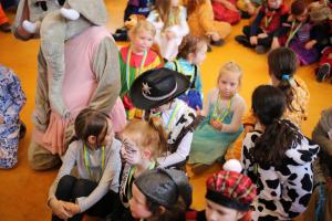 Bezoek basisscholen kindercarnaval