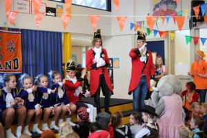 Bezoek basisscholen kindercarnaval