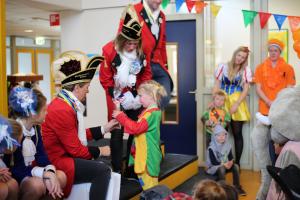 Bezoek basisscholen kindercarnaval