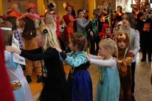 Bezoek basisscholen kindercarnaval