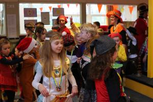 Bezoek basisscholen kindercarnaval
