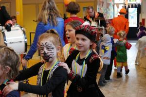 Bezoek basisscholen kindercarnaval