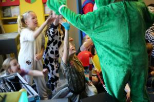 Bezoek basisscholen kindercarnaval