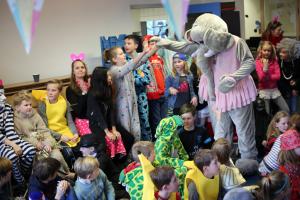 Bezoek basisscholen kindercarnaval
