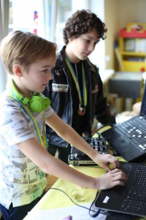 Bezoek basisscholen kindercarnaval