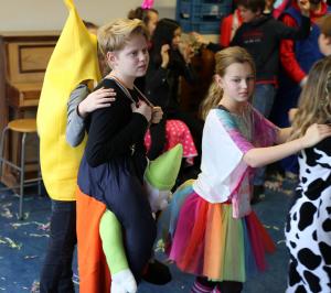 Bezoek basisscholen kindercarnaval