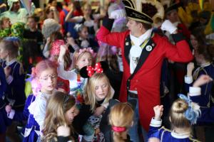 Bezoek basisscholen kindercarnaval
