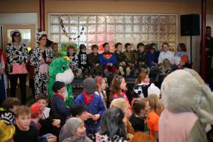 Bezoek basisscholen kindercarnaval