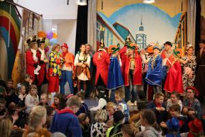 Bezoek basisscholen kindercarnaval