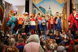 Bezoek basisscholen kindercarnaval