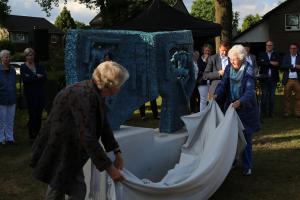 Onthulling kunstwerk Vos en Nijntje