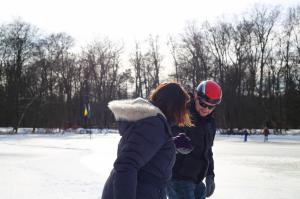 Schaatspret op natuurijsbaan Twickel bij Delden