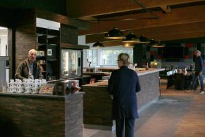 Opening Noaberhoes Rood Zwart