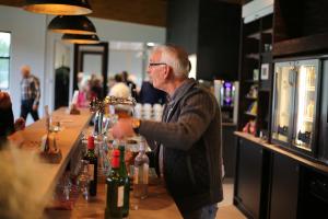 Opening Noaberhoes Rood Zwart