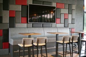 Opening Noaberhoes Rood Zwart