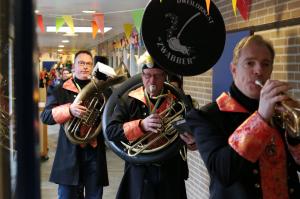 Bezoek basisscholen kindercarnaval