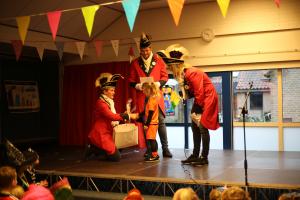 Bezoek basisscholen kindercarnaval