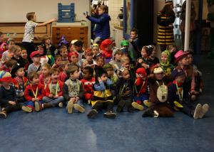 Bezoek basisscholen kindercarnaval