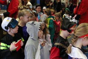Bezoek basisscholen kindercarnaval
