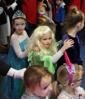 Bezoek basisscholen kindercarnaval